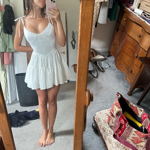 TigerMist drop waist white dress - Picture 1 of 4
